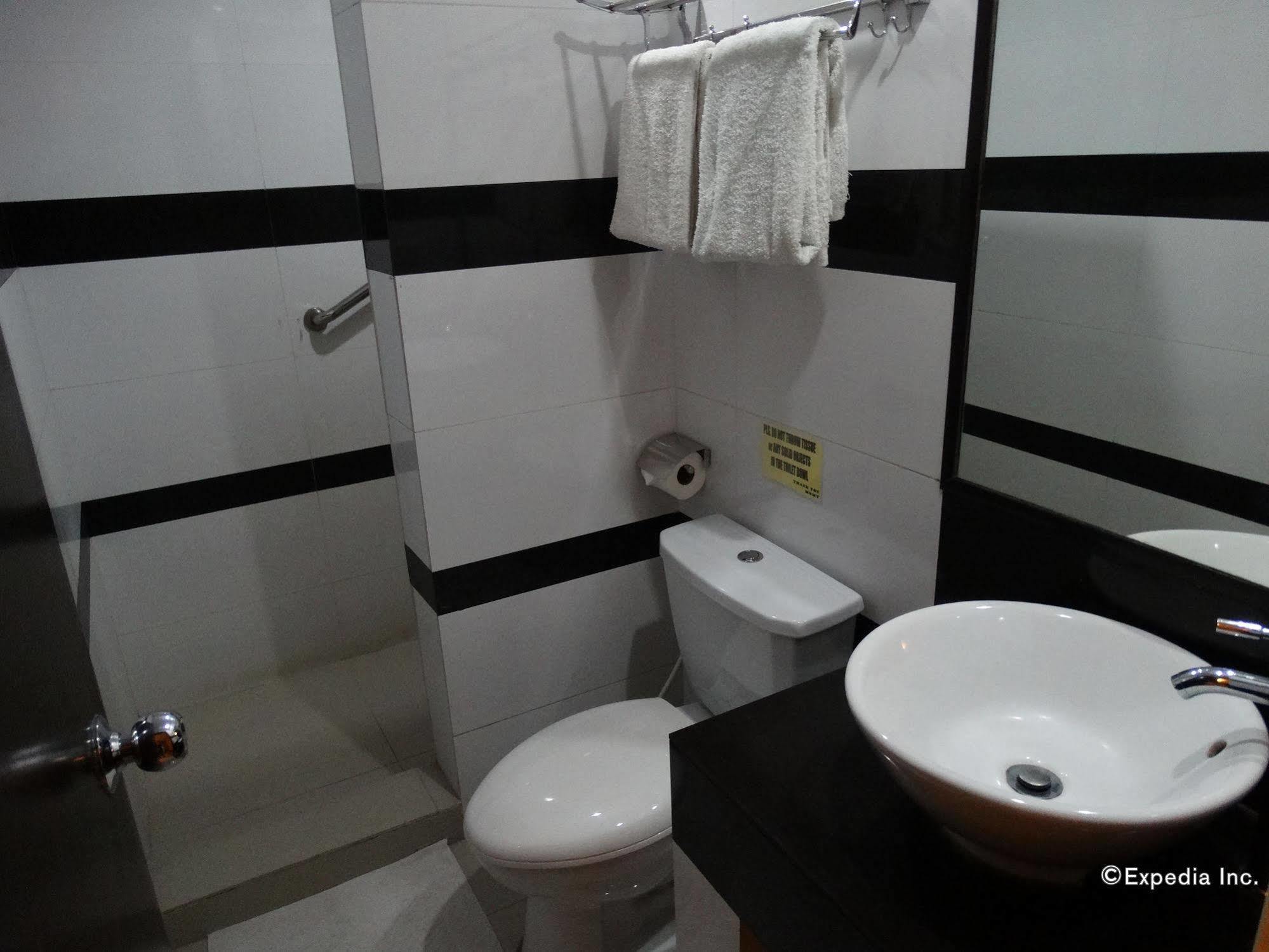Silver Oaks Suites & Hotel Manila Kültér fotó