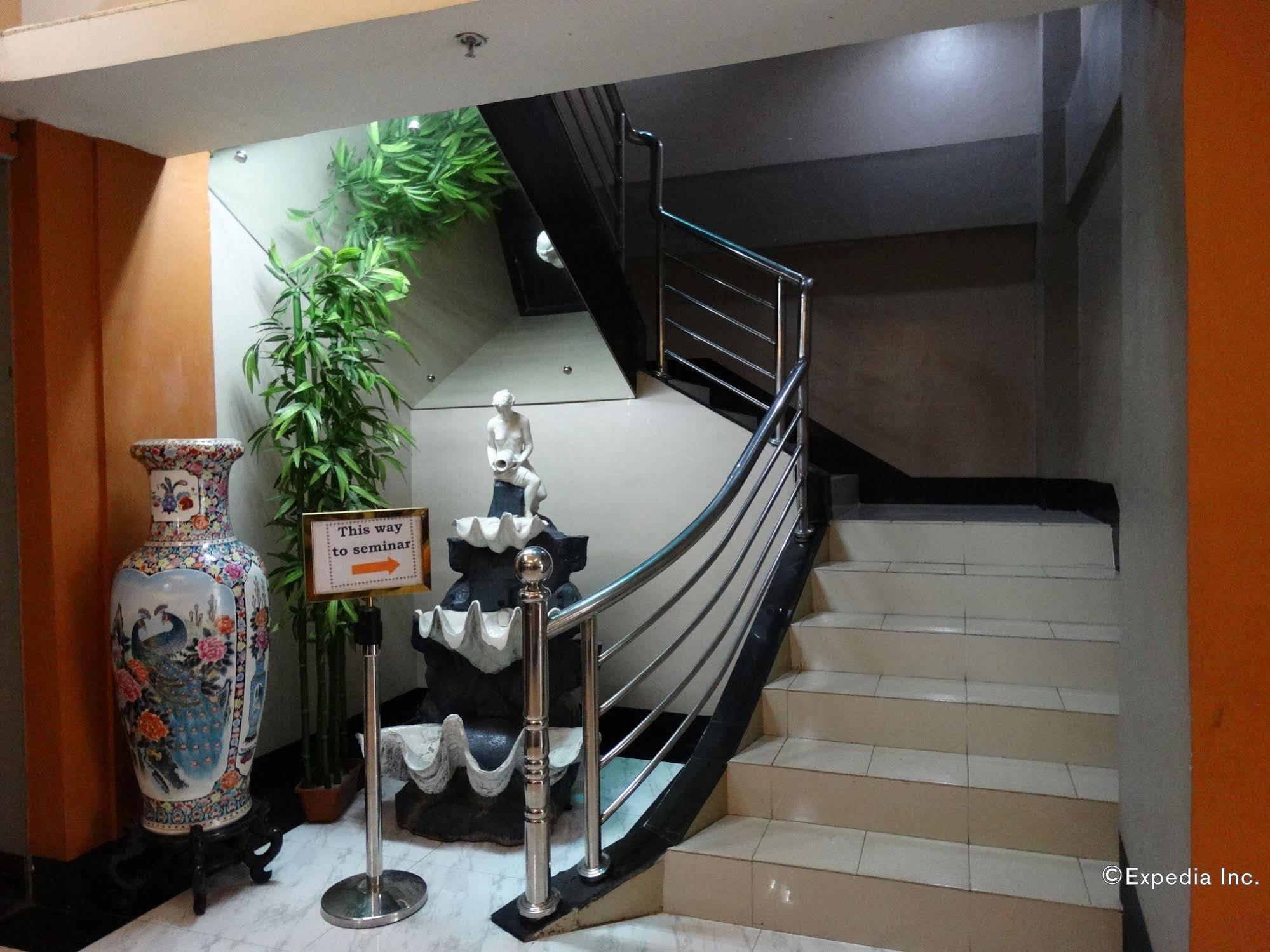 Silver Oaks Suites & Hotel Manila Kültér fotó