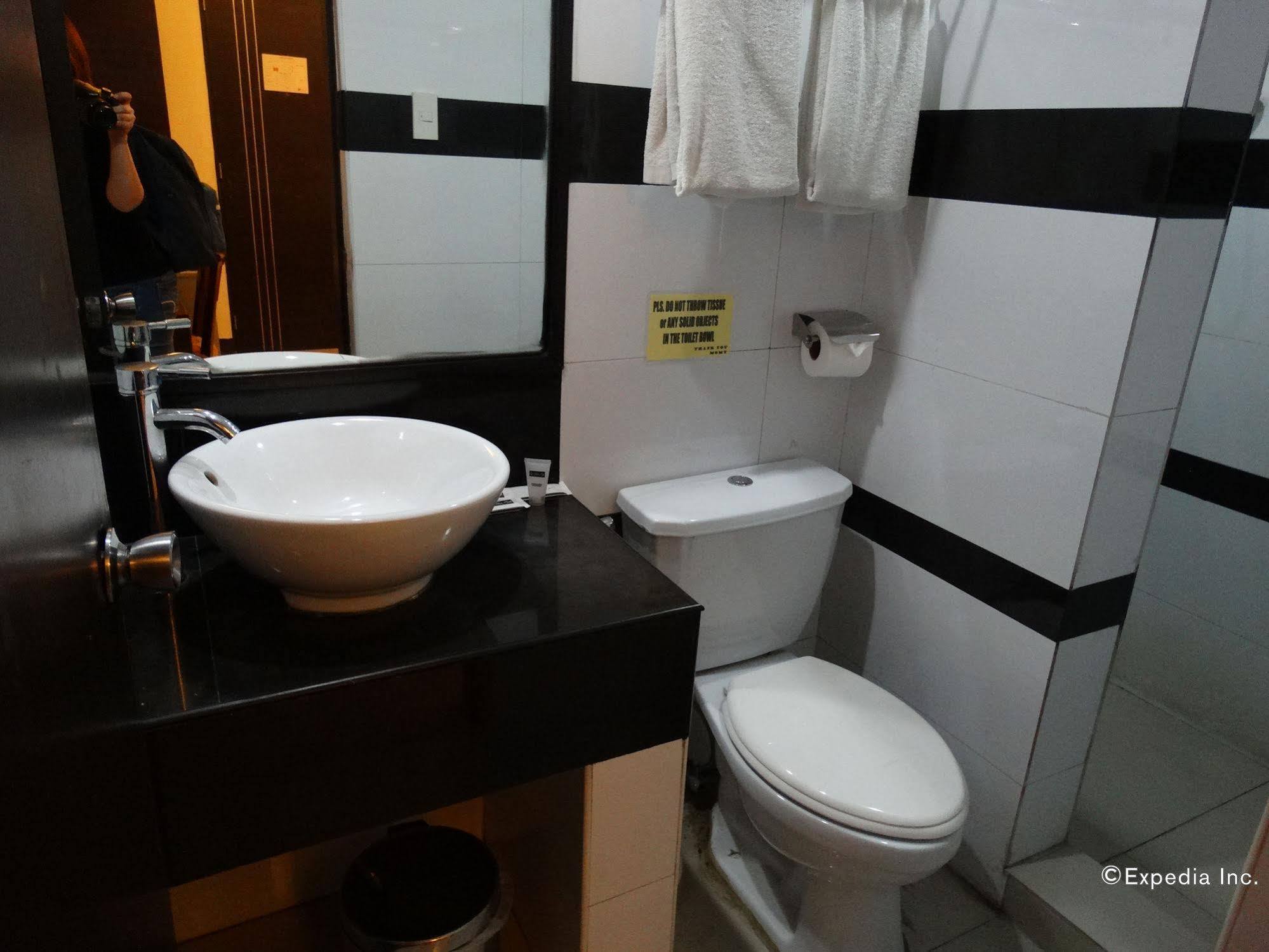 Silver Oaks Suites & Hotel Manila Kültér fotó